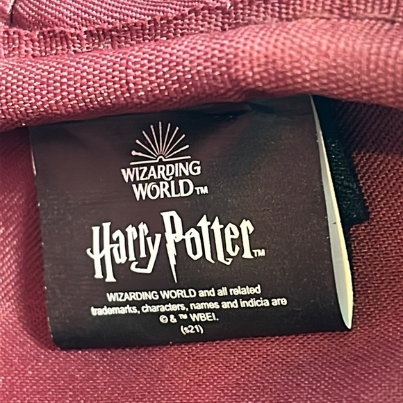 Hogwarts Backpack, Sealed Letter Pocket, dark red, cream, gold - Picture 8 of 13